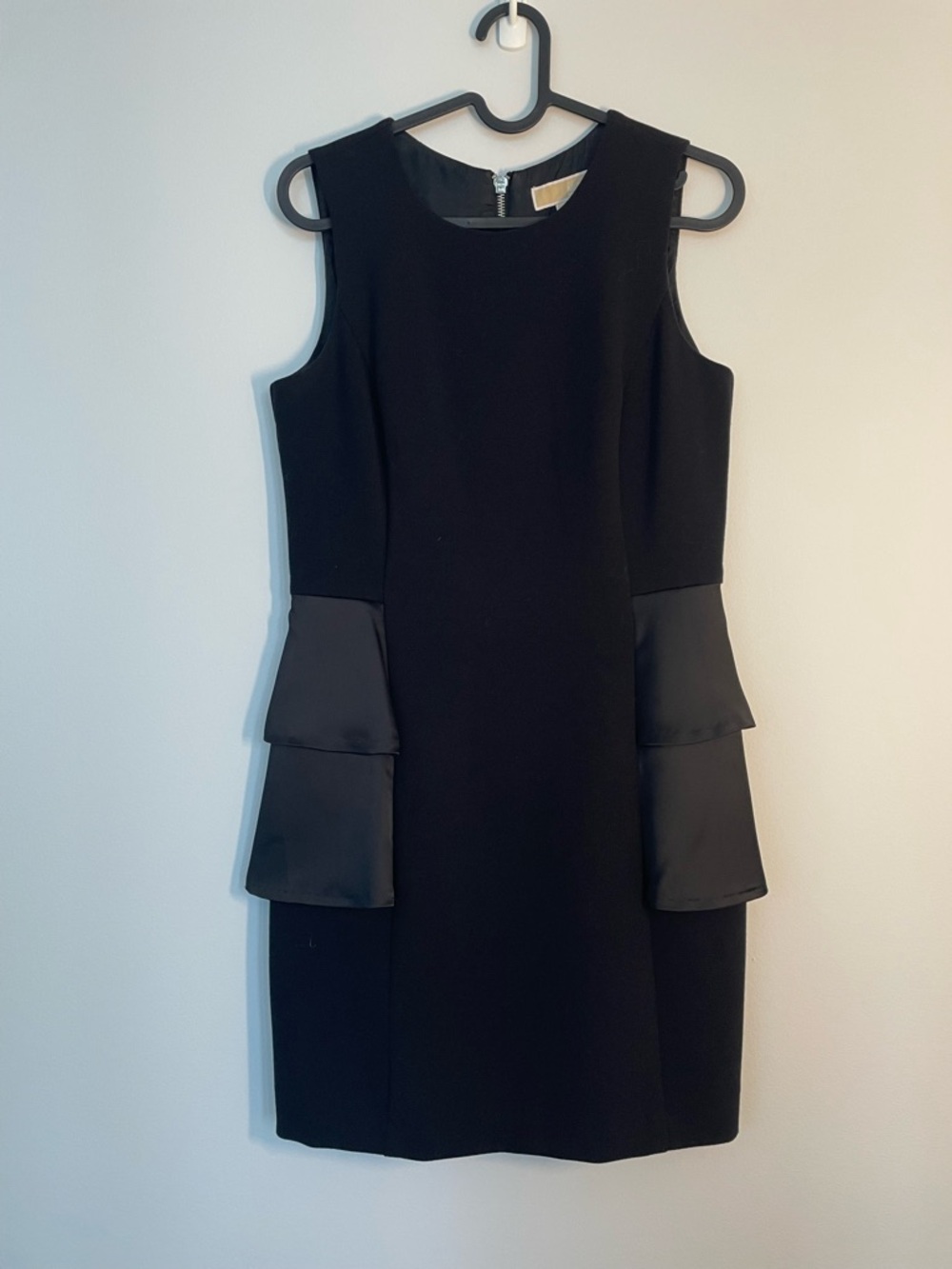 Michael Kors Elegant Black Sleeveless Dress size 4